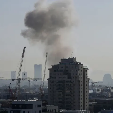 China insiste en que la "urgencia" es poner fin a la guerra en Irán y apoya esfuerzos diplomáticos