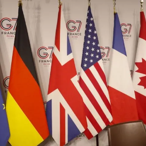 G7