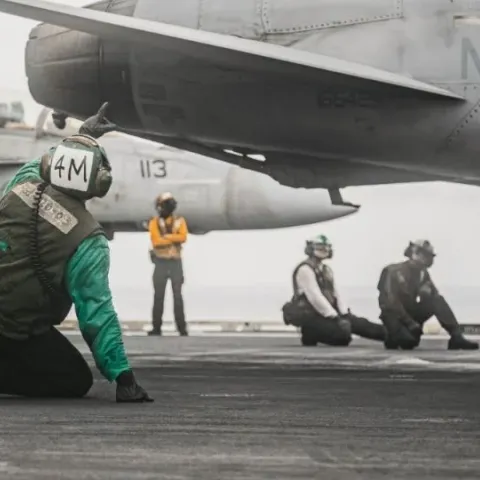 Ataque iraní a base militar en Arabia Saudita deja 10 militares de EE. UU. heridos