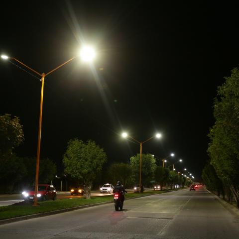 Ni en tiempo de FNSM: Electricistas señalan hasta 20% de luminarias fundidas en municipio capital 