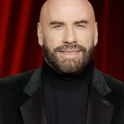 John Travolta debutará como director en Cannes con película fuera de competencia