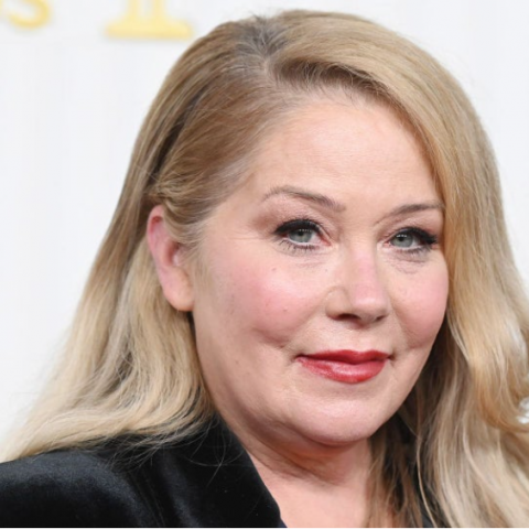 Christina Applegate es hospitalizada; preocupa su estado de salud tras años luchando contra enfermedad