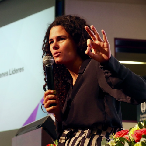 Luisa María Alcalde 