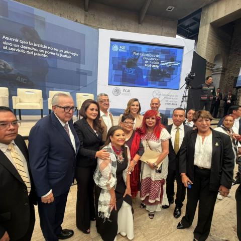 Tere Jiménez y funcionarios federales