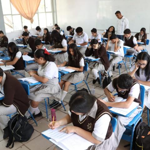 Ansiedad, depresión y hasta cutting: Lo que prevé combatir nuevo programa de atención psicológica en secundarias