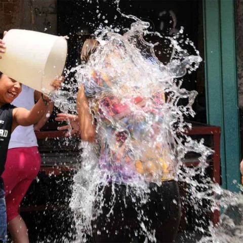 Desperdicio de agua en Sábado de Gloria 