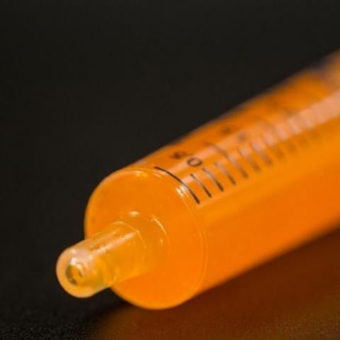 Se busca: catean tres inmuebles en Sonora para dar con el responsable de administrar sueros "vitaminados"