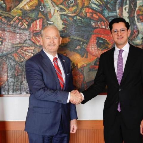 Roberto Velasco, nuevo canciller de México, se reúne con el embajador de EE. UU 