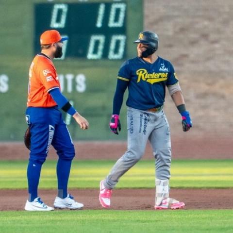 Algodoneros 2-10 Rieleros