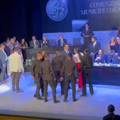 Cuestiona Morena presencia de civiles armados en evento de Ayuso; SSPE confirma que no eran policías estatales