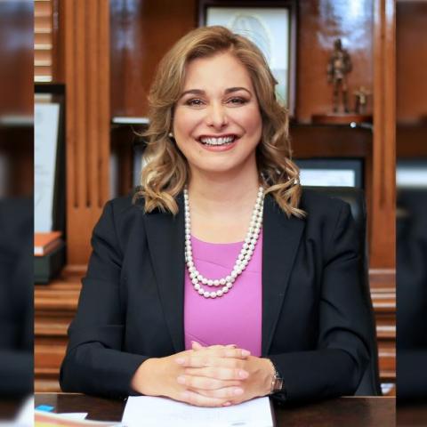 Gobernadora Maru Campos