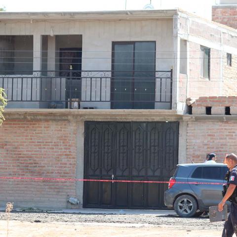 Posteriormente intentó quitarse la vida con la misma arma blanca, pero no logró su objetivo y está hospitalizado