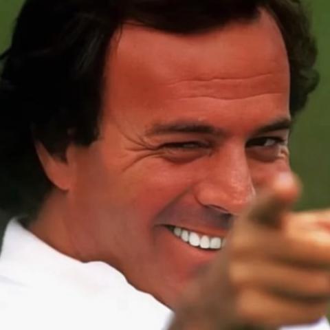Julio Iglesias emprende acciones legales contra medio español por "montaje periodístico"