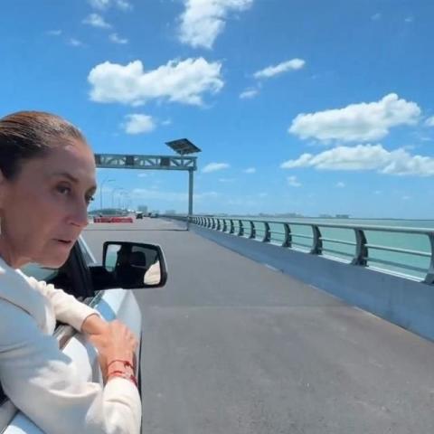 Sheinbaum inaugura el Puente Nichupté en Cancún y arremete contra gobiernos del pasado