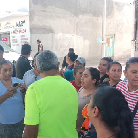 Vecinos de Ejido Peñuelas protestan por falta de agua 