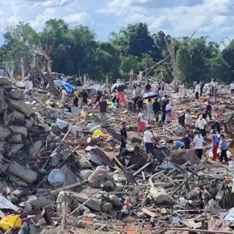 Explosión deja 45 muertos en Birmania
