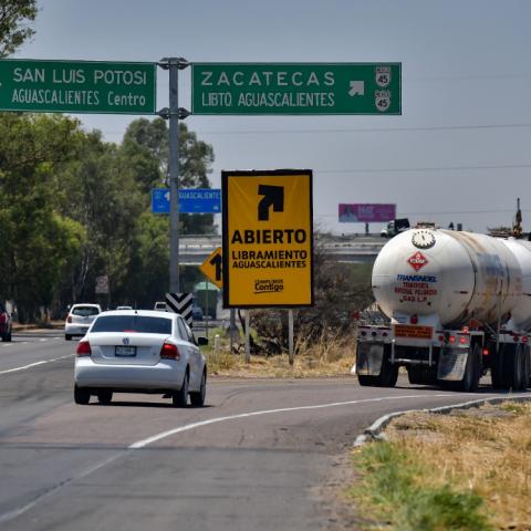 Cuarto Anillo desahogaría tráfico en libramiento poniente, prevén constructores