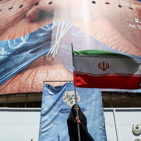 El acuerdo con Irán "no es definitivo", dice Trump; puede haber "más bombas", advierte