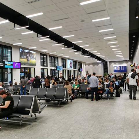 pasajeros en el aeropuerto