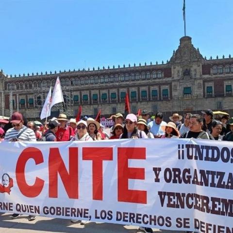 CNTE acuerda seguir con las manifestaciones en la CDMX