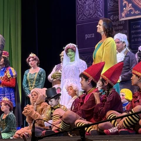 Benny fue el invitado especial en la última función de Shrek: El Musical