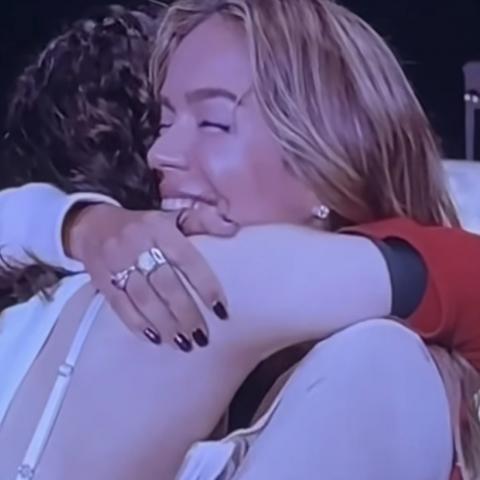Karol G hace confesión sobre una expareja durante concierto de Rosalía