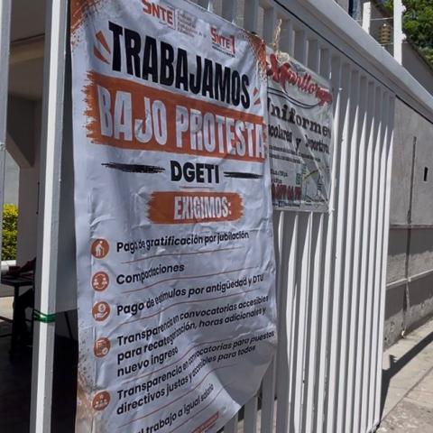 Adeudan gratificaciones y estímulos a más de un centenar de maestros del DGETI en Aguascalientes; trabajan bajo protesta