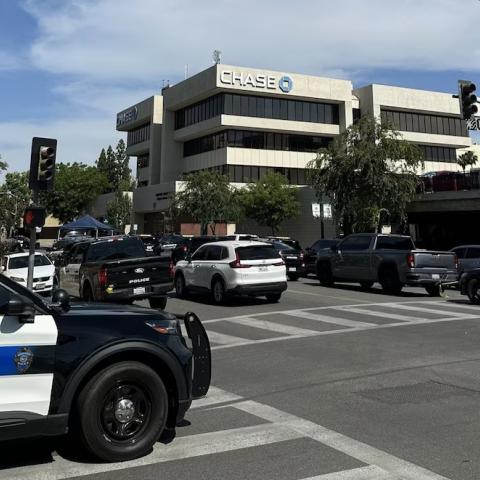 Estados Unidos: FBI mata a hombre que retuvo rehenes en un banco de California