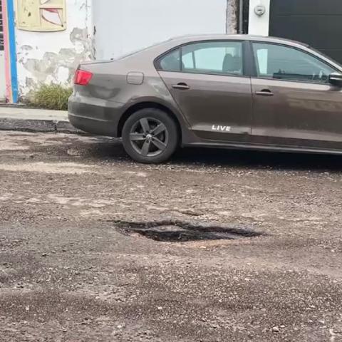 Hasta 200 reportes de baches se registraron este fin de semana por lluvias