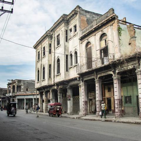Cuba aprueba el mayor paquete de reformas económicas en 15 años