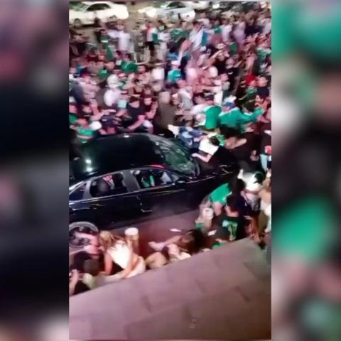 Conductor atropella a 17 personas durante festejos mundialistas en Baja California Sur