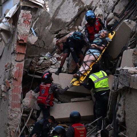 Suman 589 muertos y casi 3 mil heridos por terremotos en Venezuela