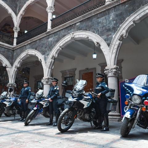 Tere Jiménez reconoce a policías destacados por su labor en Aguascalientes