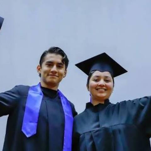 Becas de titulación