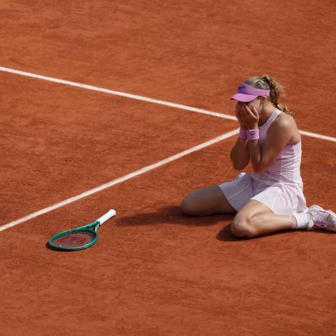 MIRNA ADREEVA ROLAND GARRIS