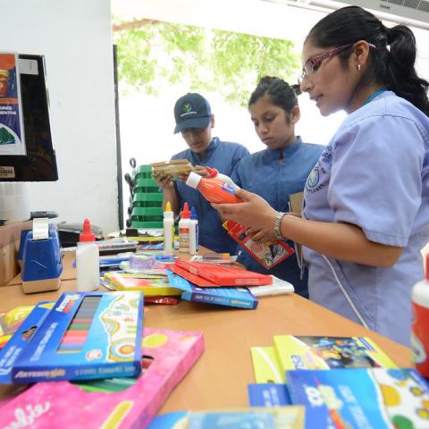 Negocios esperan regreso a clases para repunte de ventas; son afectados por comercio en línea