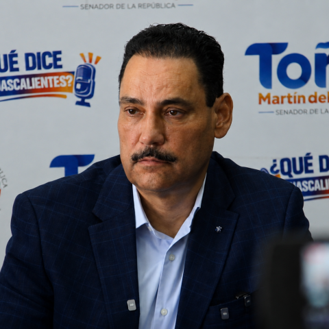 Toño Martín del Campo en rueda de prensa