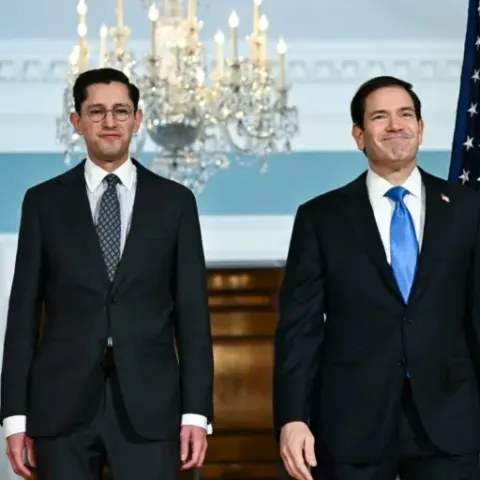 Roberto Velasco y Marco Rubio