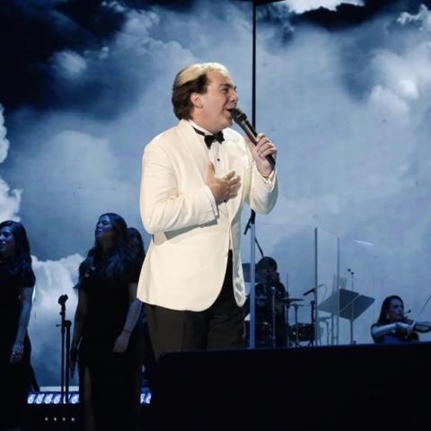 Cristian Castro dice que tiene pase directo a la UNAM luego de terminar la preparatoria 