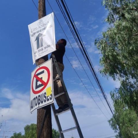 Municipio de Aguascalientes arranca con operativo de limpieza de publicidad irregular