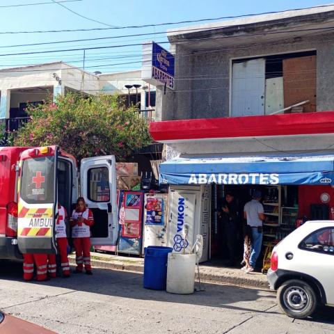 El delincuente irrumpió en la tienda “el zurdo” y amagó a la víctima con una pistola para obligarla a entregar el efectivo
