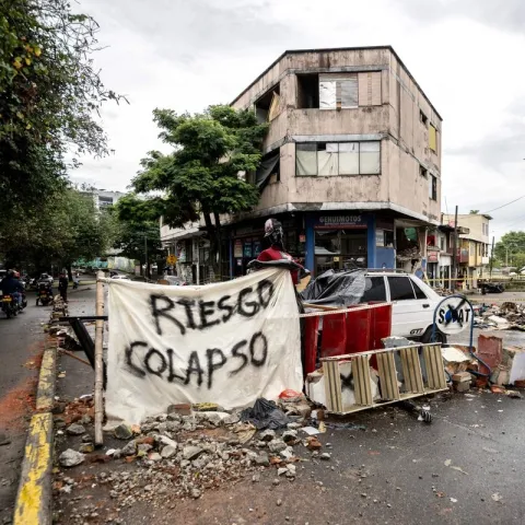 Dos mexicanos murieron en el terremoto de Colombia: señala Sheinbaum