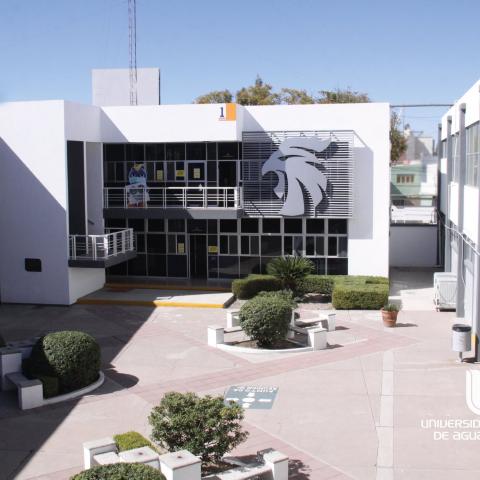 Reglamento de la UAA es de hace 50 años; rector adelanta actualización ante conflicto por vestimenta