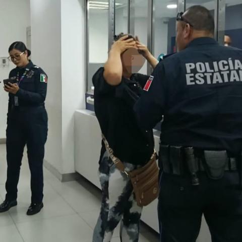 El gerente del banco en donde iba a hacer el depósito, detectó que algo no estaba bien y pidió ayuda
