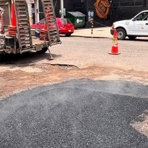 Municipio repara en promedio un centenar de baches al día; identifican mayores afectaciones en centro y oriente de la ciudad