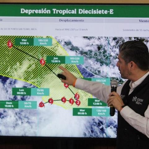 Se desarrolla la depresión tropical Diecisiete-E; hay alertas en Jalisco, Colima, Michoacán y Guerrero