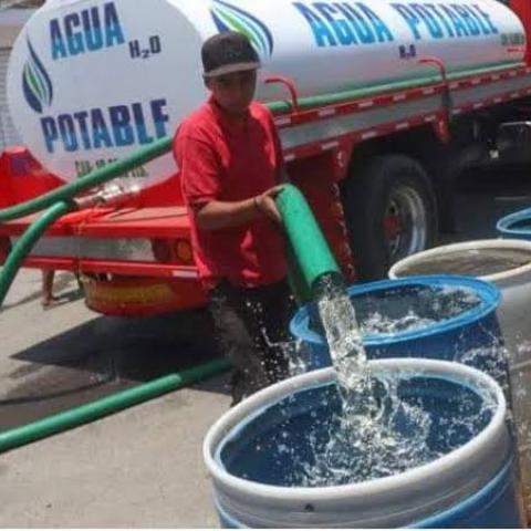 Proponen diputados poner un tope tarifario a servicio de pipas en Aguascalientes 