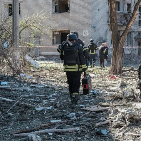 Rusia ataca zona fronteriza de Ucrania a un kilómetro de Polonia