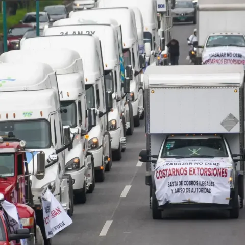 Transportistas mantienen manifestaciones en 19 entidades de México