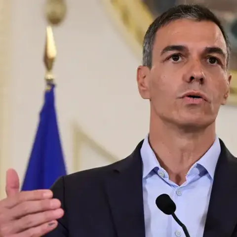 España: Pedro Sánchez adelanta elecciones a finales de noviembre y llama a luchas contra la ultraderecha